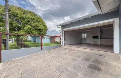 Casa com 4 quartos à venda na rio da várzea, 471, centro, xangri-lá, 180 m2 por r$ 1.100.000