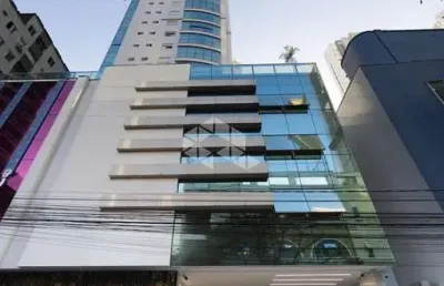 Apartamento 04 dormitórios , 04 suítes e 04 vagas de garagem