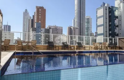 Apartamento decorado 03 quartos , 03 suítes e vagas de garagem