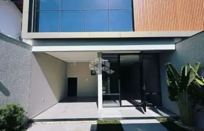 Geminado com 3 quartos , 3 suítes e 2 vagas de garagem