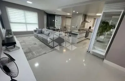Apartamento com 03 suítes no centro de balneário camboriú