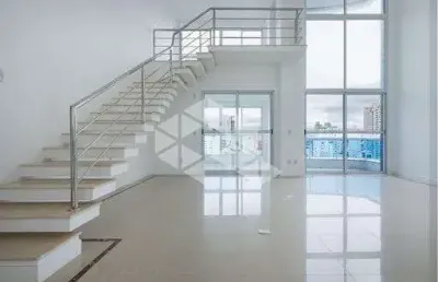 Apartamento 2 quartos, 2 suítes e 2 vagas de garagem.