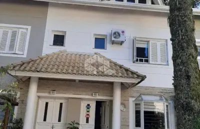 Casa geminada, 3 dormitórios sendo uma suíte, na vila suzana