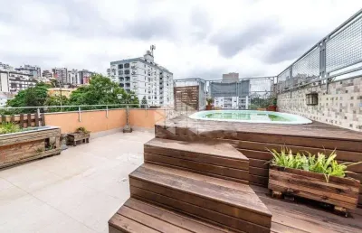 Cobertura com 3 dorm, sendo 1 suíte, 2 vagas, terraço e piscina no bairro bela vista.