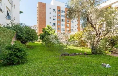 Terreno à venda na Rua São Vicente, 382, Rio Branco, Porto Alegre