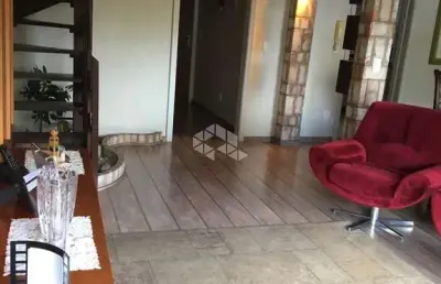 Cobertura em excelente localização ao lado do comercial zaffari, este imóvel tem 2 dormitórios sendo 1 suíte