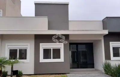 Ótima casa em condomínio fechado com total infraestrutura, 100 m².
