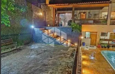 Pertinho do calçadão de ipanema, a 5minutos da beira do nosso belo lago guaíba