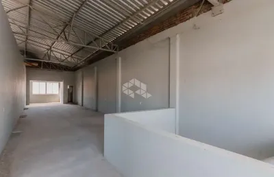Prédio comercial com 1.200 m2, em ótima localização no bairro floresta