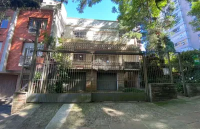 Casa 05 dormitórios, 04 vagas, com 301m² no bairro petrópolis porto alegre.