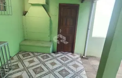 Casas de alvenaria com 5 quartos, duas salas, duas cozinhas uma area de serviço