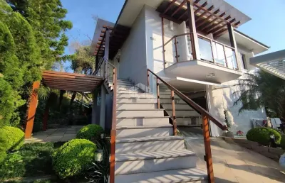 Casa semi  mobiliada a venda de 3 dormitórios no bairro santa marta bento gonçalves rs.