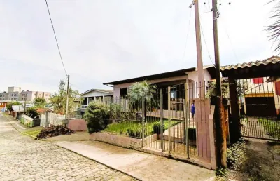 Casa em alvenaria com 03 dormitórios próxima ao quartel