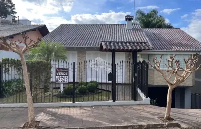 Casa com 230,59 m² privativos, com 4 quartos sendo uma suíte, no bairro santo antão