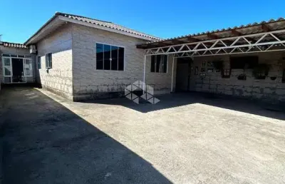 Casa com 3 quartos/dormitórios no bairro caminho novo, em palhoça- sc