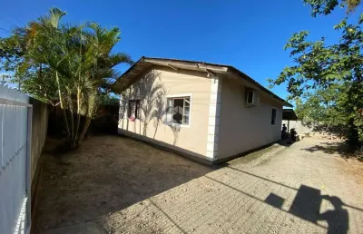 Casa com 3 quartos/dormitórios no bairro três riachos, em biguaçu- sc