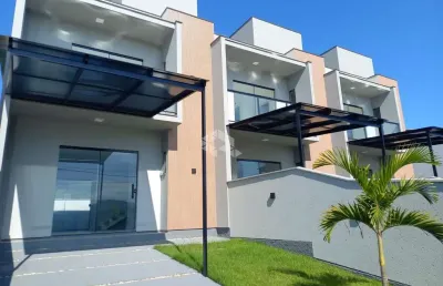 Sobrado com 2 suítes no loteamento villa verde, em governador celso ramos - sc