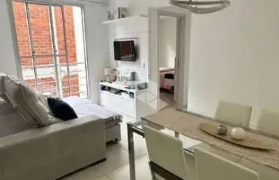 Apartamento semimobiliado com 2 quartos/dormitórios no bairro real parque, em são josé - sc