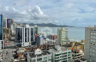 Apartamento com quatro quartos em meia praia itapema/sc
