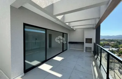 Cobertura duplex com quatro suites no mariscal em bombinhas sc