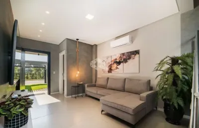 Triplex em canto grande com piscina e jacuzzi privativa