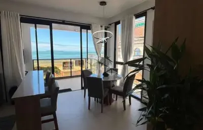 Cobertura duplex mobiliada com duas suites no mariscal em bombinhas