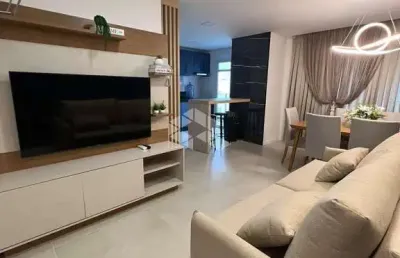 Cobertura duplex mobiliada com duas suítes no mariscal em bombinhas sc