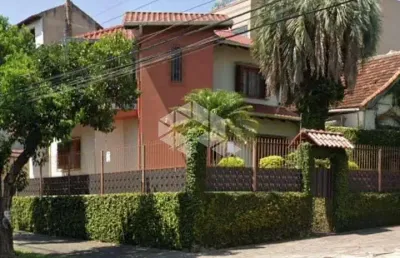 Oportunidade! ótima casa de esquina semi mobiliada com 240 m² e 4 quartos à venda no bairro partenon.