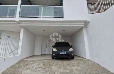 Sobrado 3 quartos, 4 banheiros e 2 vagas - vila ipiranga