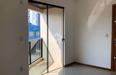 Apartamento à venda no bairro nossa senhora do rosário, em santa maria.