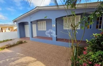 Casa 02 dormitorios à venda no barro tancredo neves em santa  maria.