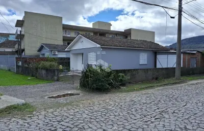Casa de 05 dormitórios  à venda em camobi santa maria