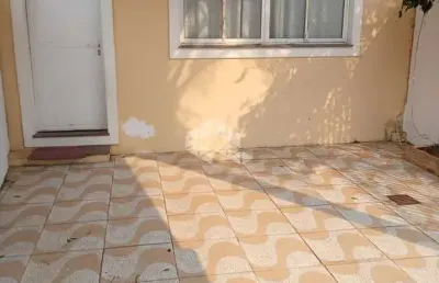 Casa geminada com 3 q, churrasqueira e 1 vaga no bairro são josé em santa maria