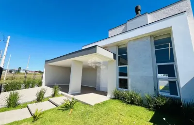 Casa térrea com 03 quartos e 01 suíte com vagas para 02 carros, lareira e pátio em camobi, santa maria, pertinho da ufsm