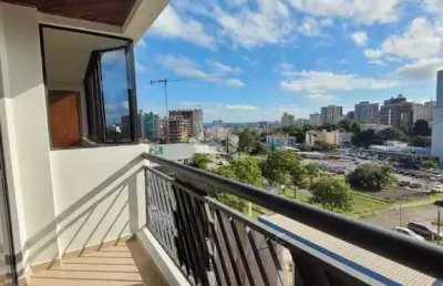 Apartamento de 2 quartos todo reformado à venda com 2 banheiros no centro de santa maria