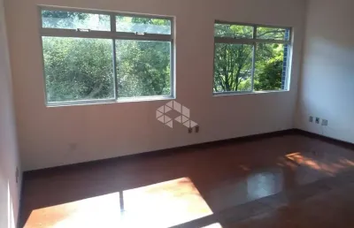 Apartamento com dois dormitórios, duplex no centro da cidade