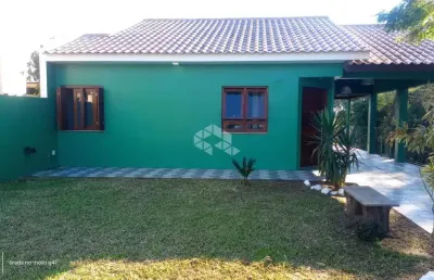 Casa à venda com dois quartos em boca do monte santa maria rs