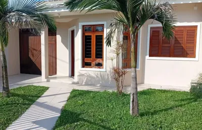 Casa a venda de 3 dormitórios, uma suíte, bairro pinheiro machado, santa maria