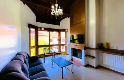 A venda apartamento com 3 dormitórios sendo uma suíte, localizado no bairro bavária em gramado.
