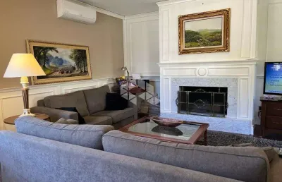 Viva o luxo em uma casa térrea exclusiva em gramado