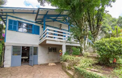 Casa com 2 quartos à venda na Marçal José Santos, 132, Centro, Canela