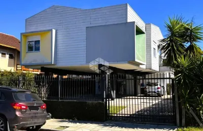 Apartamento  59,46m²,   2  dormitórios, sendo uma suíte ,  localizado a menos de 300metros do rissul.