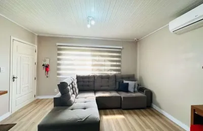 Casa 2 dormitorios , localizada no bairro boeira, cidade de canela rs