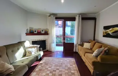 Apartamento no centro de gramado á pucos passos da rua torta