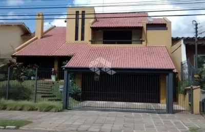 Casa de 5 dormitórios no morro do espelho em são leopoldo.
