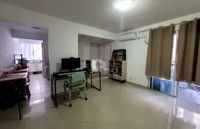 Apartamento térreo  pne com 2 dormitórios / sacada com churrasqueira e 1 vaga