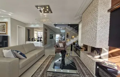 Casa residencial, podendo ser usada como comercial, com 245 m² 3 dormitórios, 1 suíte com closet, área gourmet e piscina. moinhos de vento- canoas .