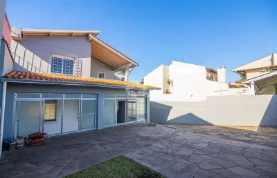 Casa/sobrado 5 dormitórios com suíte/closet/hidro, pátio à venda no bairro igara-canoas