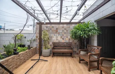 Casa térrea, com 3 dormitórios, 1 suíte, semi-mobiliado, 2 vagas de garagem coberta, churrasqueira e jardim. esta casa está à venda no bairro são luís