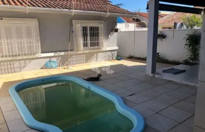 Casa térrea com 3 dormitórios com piscina e quiosque , bairro são josé- canoas